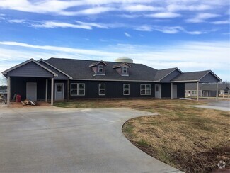 Building Photo - 222 Fern Bank Dr