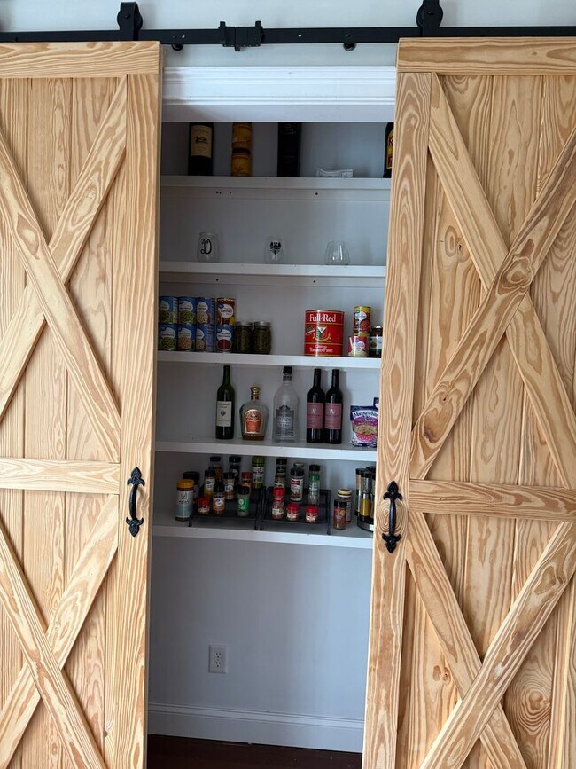 Foto del edificio - Luxury Living!!!