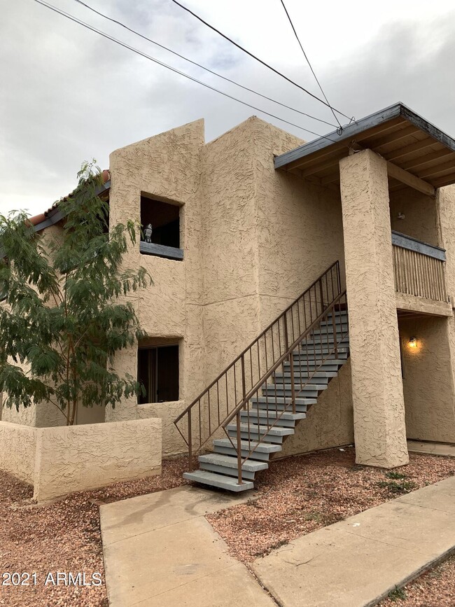 Building Photo - 2217 E Cactus Rd
