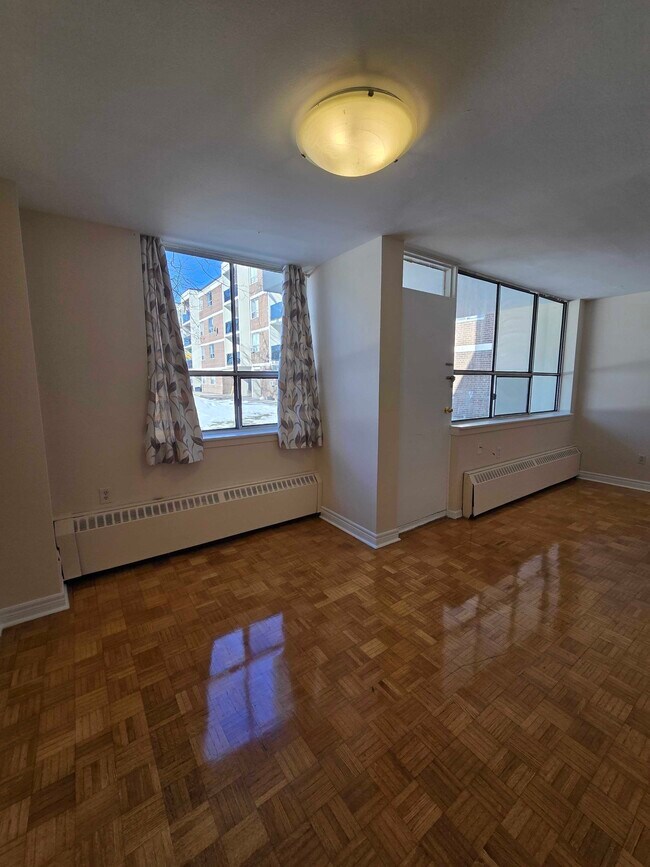 Photo du bâtiment - Heath Residences