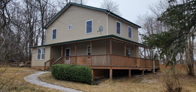 Building Photo - 18 Wood Ave