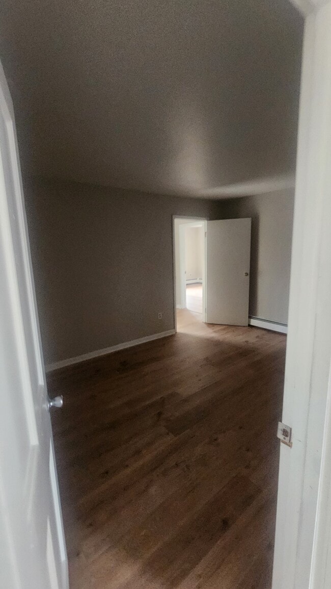 Dormitorio - 134 Franklin St