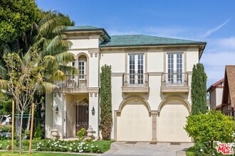 Building Photo - 314 N Palm Dr