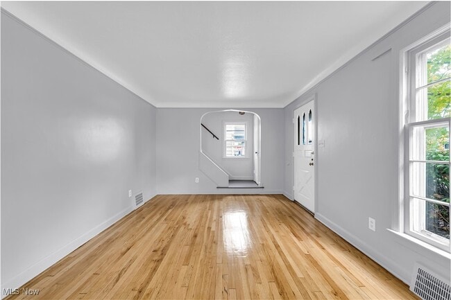 Foto del edificio - 10419 Plymouth Ave
