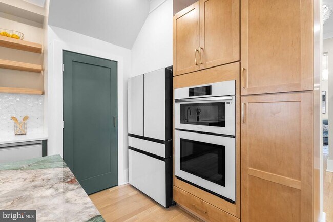 Foto del edificio - 1616 Kilbourne Pl NW