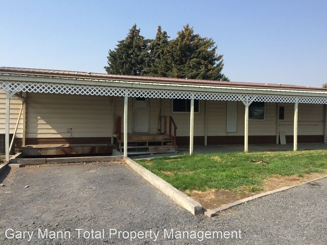 Building Photo - 3 br, 2 bath House - 3015 Rd H NE