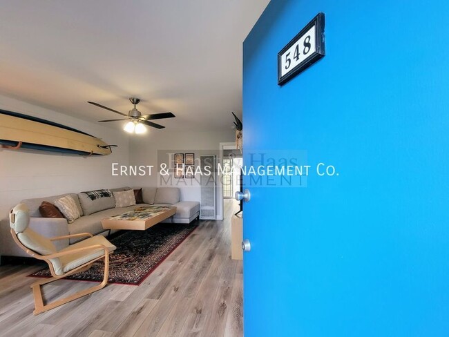 Building Photo - Beautifully Remodeled 1 Bedroom Condominiu...