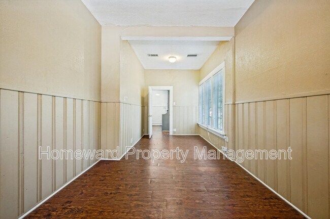 Foto del edificio - 904 W Hickory St