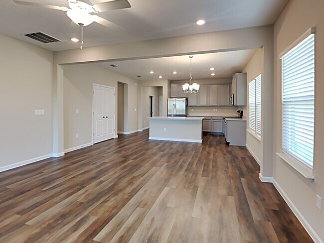 Building Photo - 163 Spruce Point