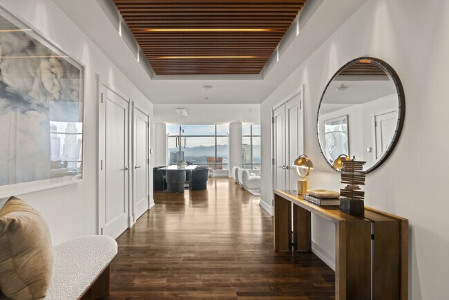 Foto del edificio - 900 W Olympic Blvd