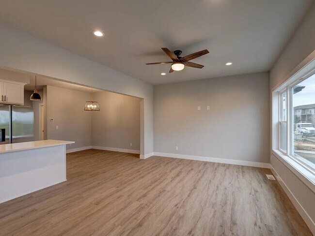 Foto del edificio - 115 Prairie Heights Dr