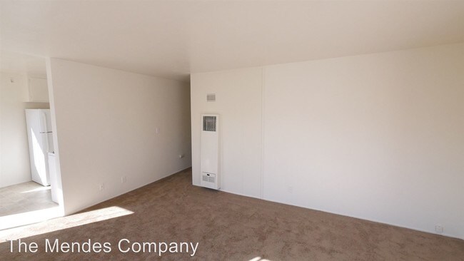 Building Photo - 4441-4447 Menlo Ave