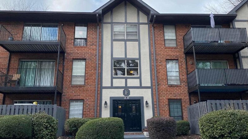 Foto principal - 6851 Roswell Rd