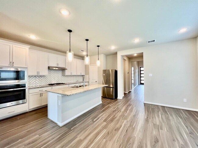 Building Photo - 8719 Arbor Trail Dr