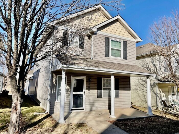 Foto principal - Adorable 3 Bedroom / 2.5 Bathroom in Grain...