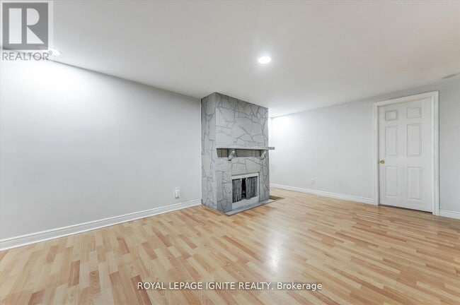 Building Photo - 1279 Northmount St