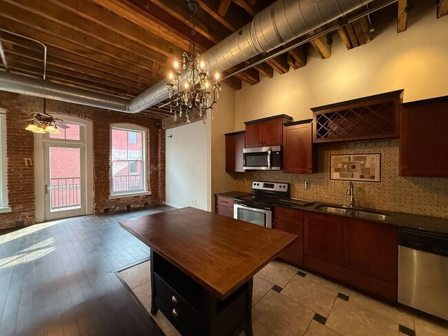 Building Photo - Bonnie Jean Flats