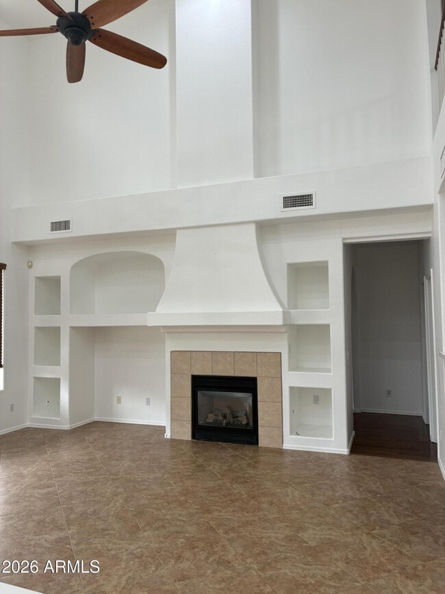 Foto del edificio - 2741 W Redwood Ln