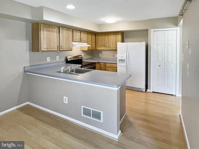 Foto del edificio - 310 Deer Run Ct