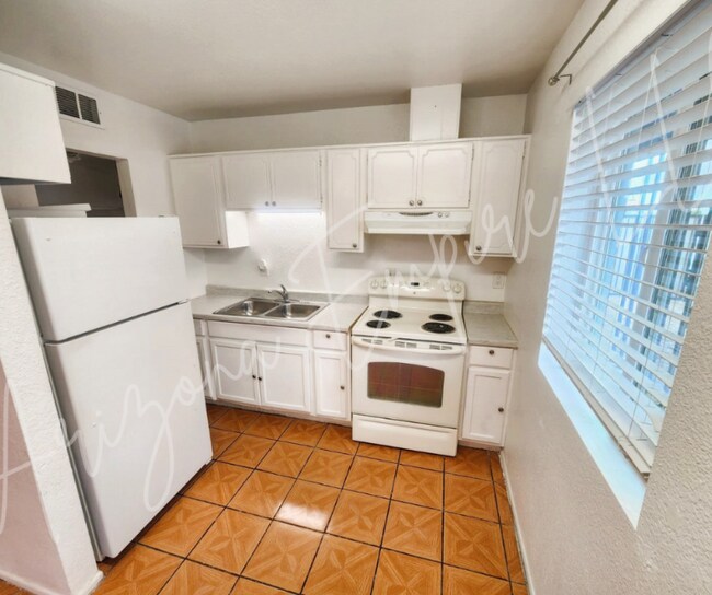 Foto del edificio - 337 N 93rd St