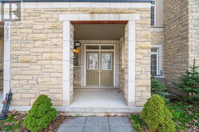Photo du bâtiment - 3062 Eberly Woods Dr