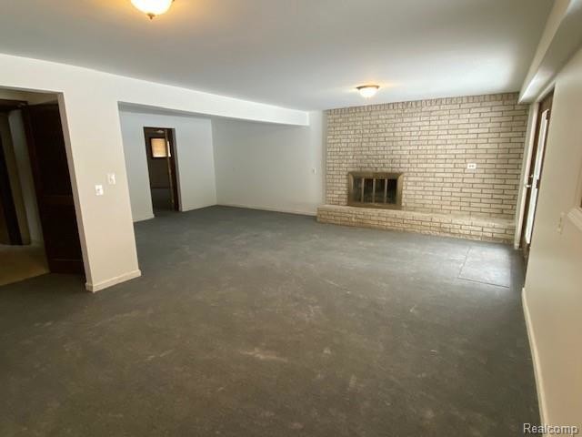 Building Photo - 5299 Beach Rd