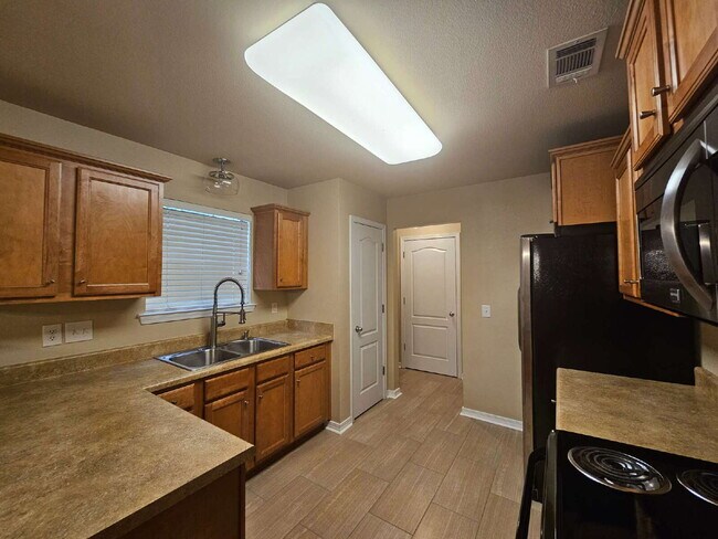Foto del edificio - Beautiful Craftsman-Style Home in the Heart of Pensacola