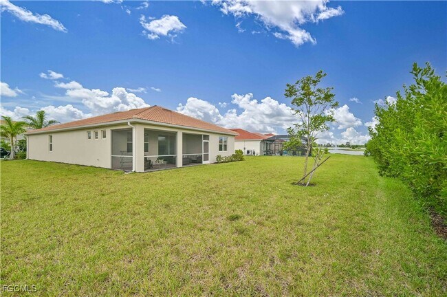 Foto del edificio - 2916 Royal Gardens Ave