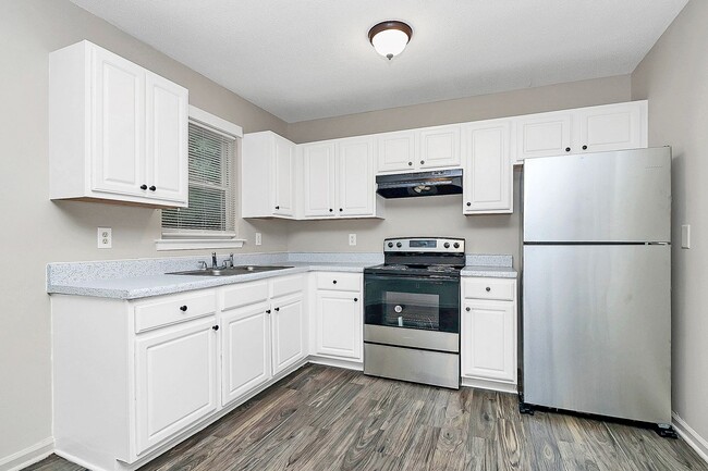 Interior Photo - Davis Mills