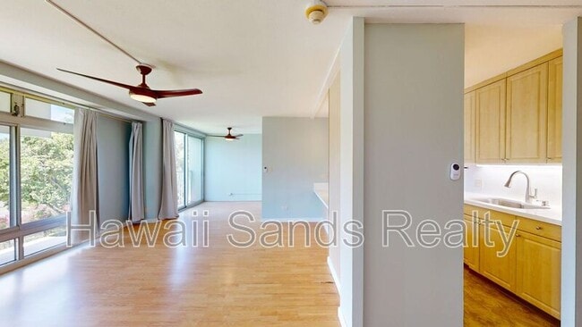 Building Photo - 1511 Nuuanu Ave