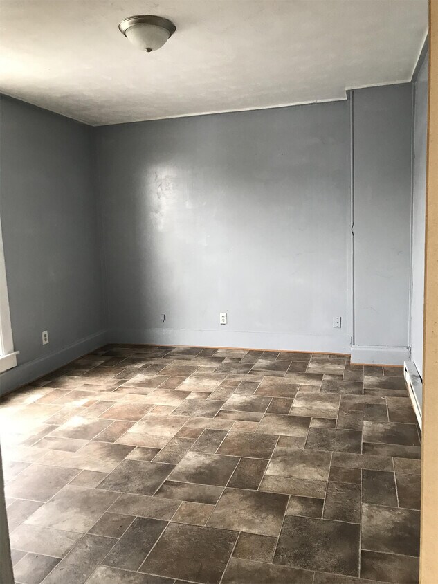 Foto principal - 419 W Marion St