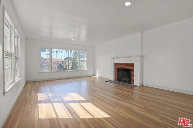 Foto del edificio - 4411 Victoria Park Dr