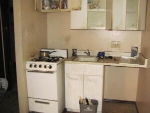 Interior Photo - 5304 N Teutonia Ave