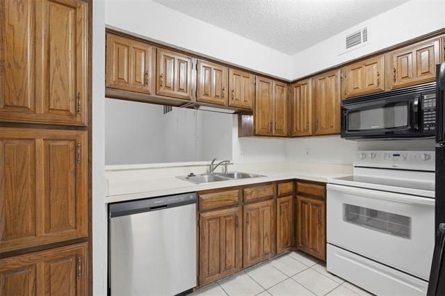 Building Photo - 14800 Enterprise Dr