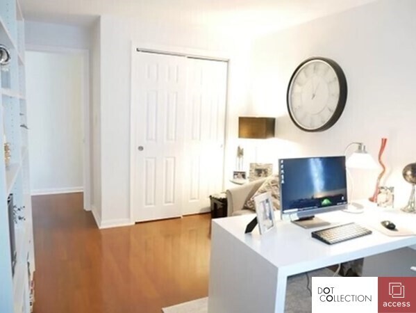 Foto del edificio - 230 Willard St