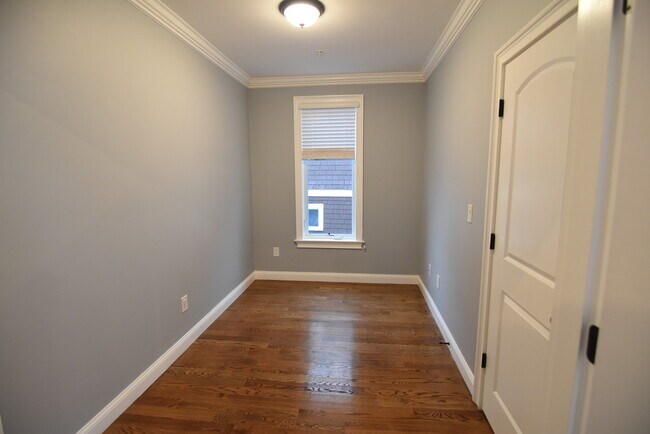 Foto del edificio - 38-42 Hyde Park Ave. Unit 6