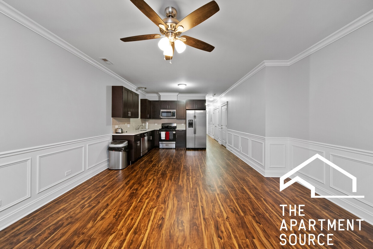Primary Photo - 738 N Avers Ave
