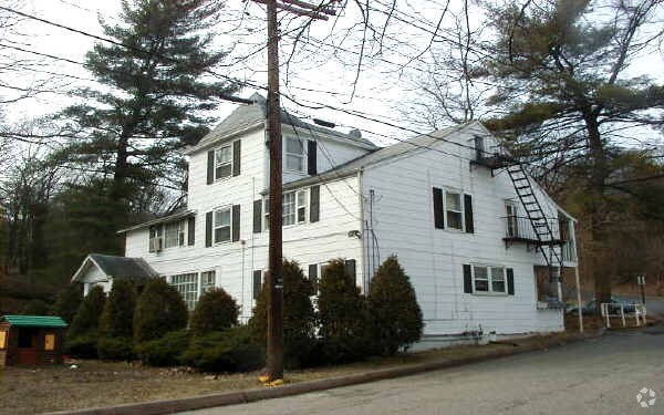 Primary Photo - 35 Mathews Ave
