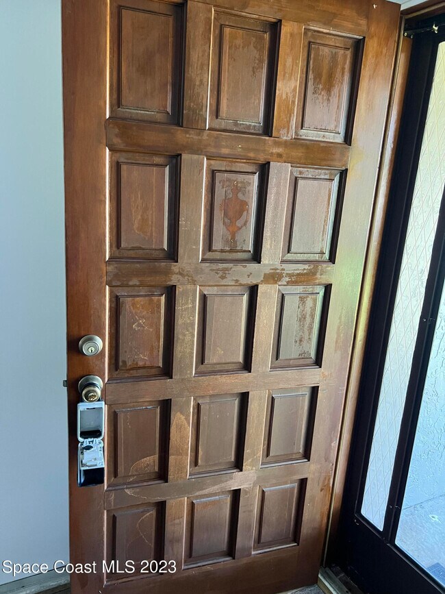 Foto del edificio - 497 Deacon Ave