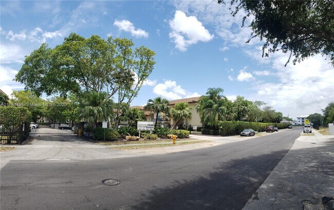 Building Photo - 8500 SW 109th Ave