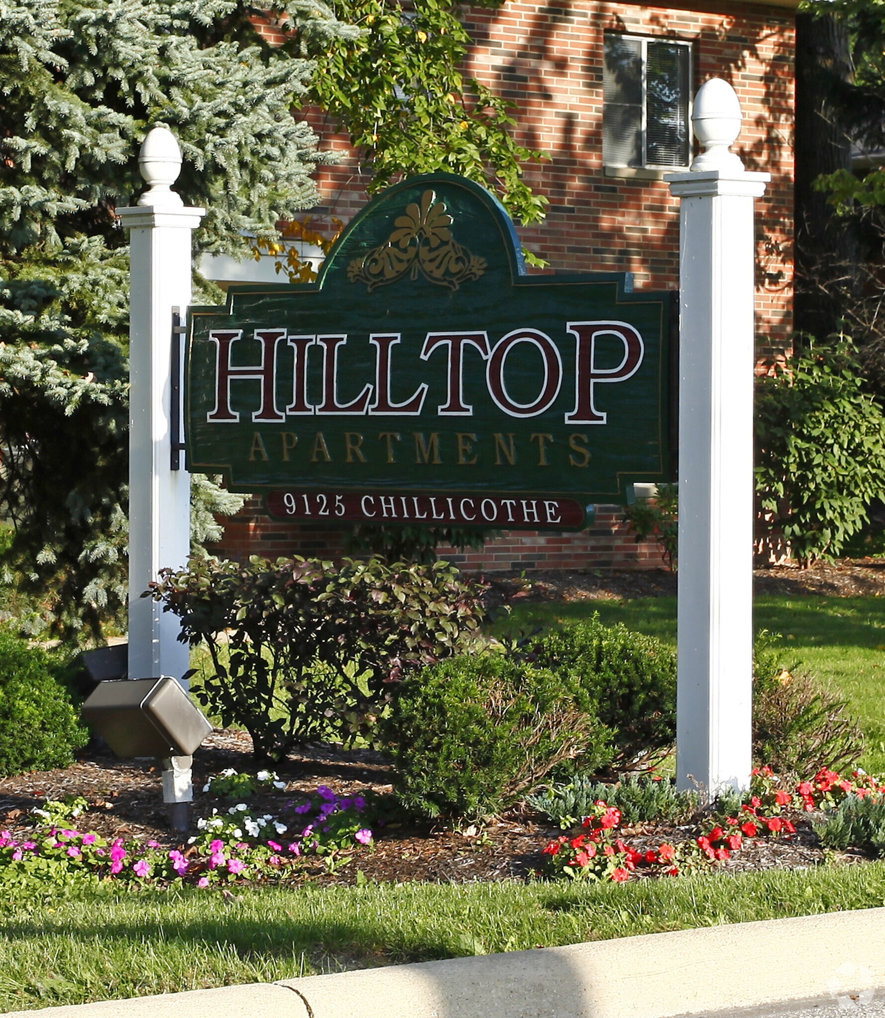 Hilltop Apartments and Townhomes – photo 2