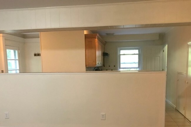 Building Photo - 72 Garibaldi Ln