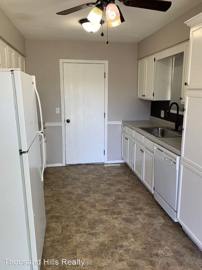 Foto del edificio - 3 br, 2 bath House - 120 Rock Hollow Court