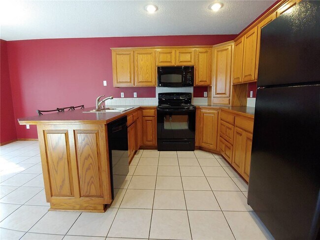 Foto del edificio - 2112 Ford St