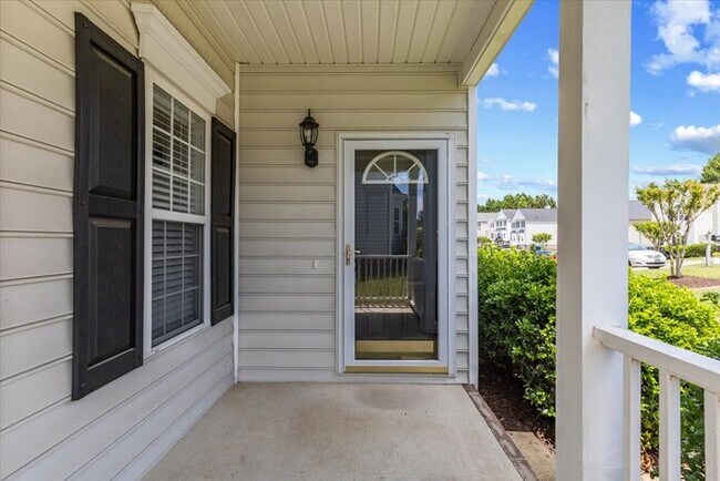 Building Photo - Beautiful Raleigh Town Home For Rent