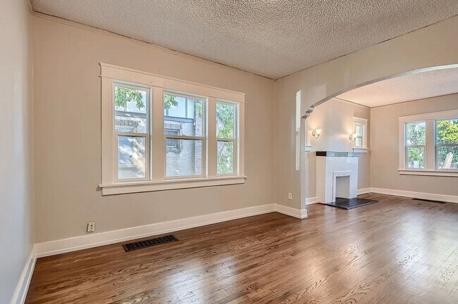 Foto del edificio - 1385-1387 Quitman Street