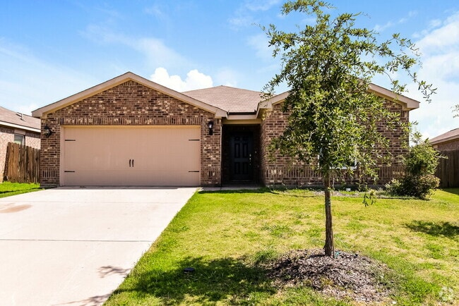 Building Photo - 1327 Chapman Dr