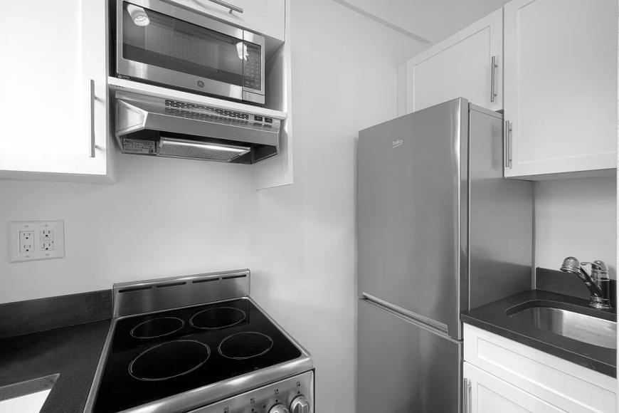 Building Photo - 0 bedroom in New York NY 10011