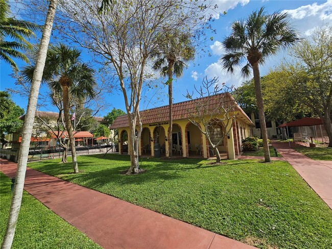 Building Photo - 259 S Cypress Rd