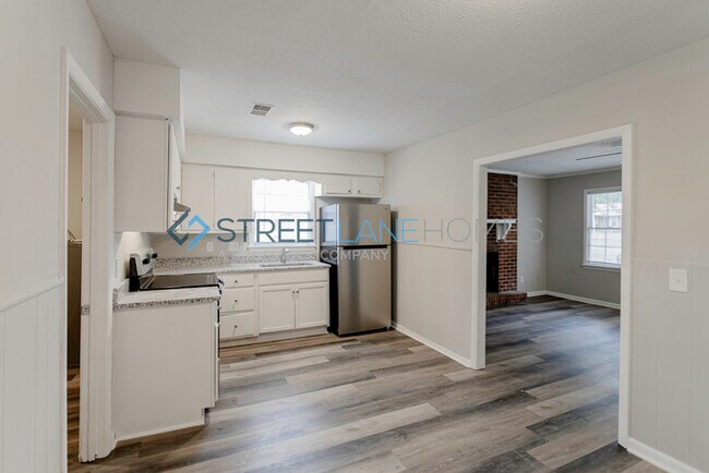 Building Photo - 2207 Gennings Ct